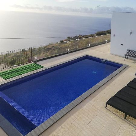 Majestic Seaview Villa ファハ・ダ・オヴェルハ エクステリア 写真