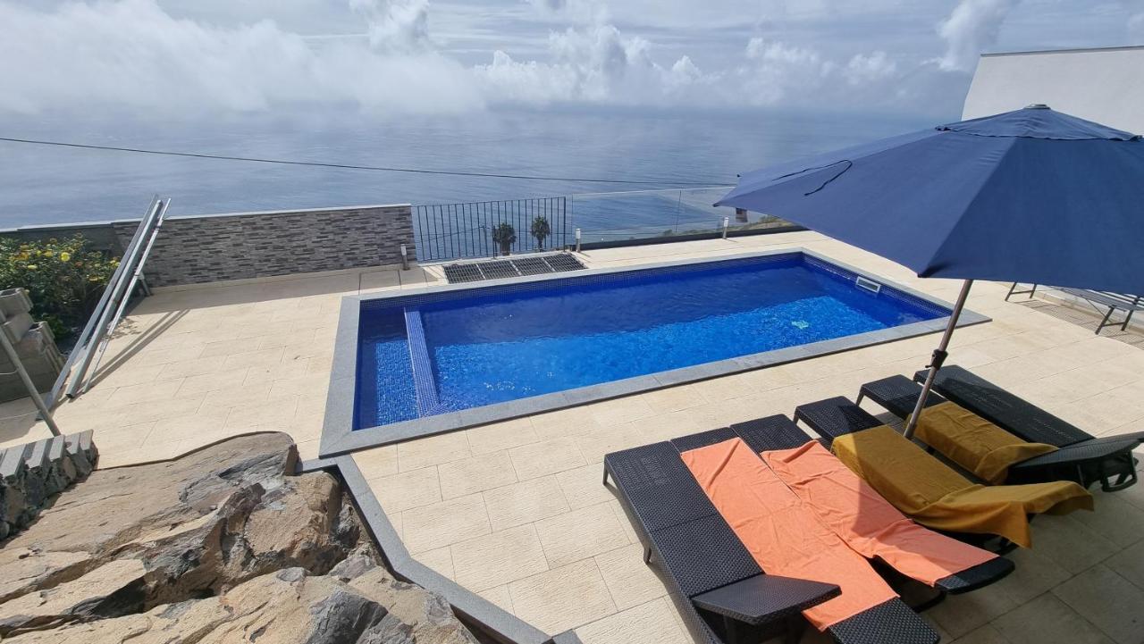 Majestic Seaview Villa ファハ・ダ・オヴェルハ エクステリア 写真