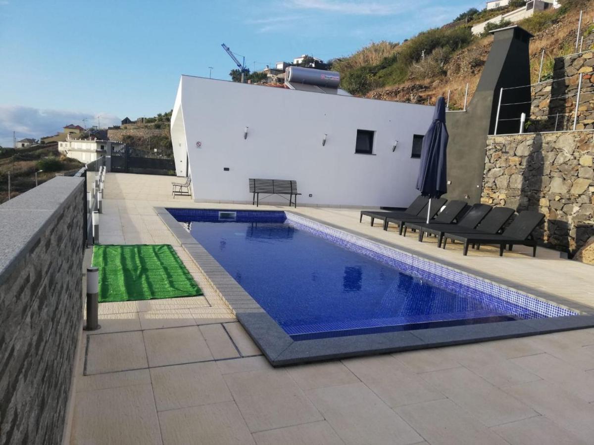 Majestic Seaview Villa ファハ・ダ・オヴェルハ エクステリア 写真