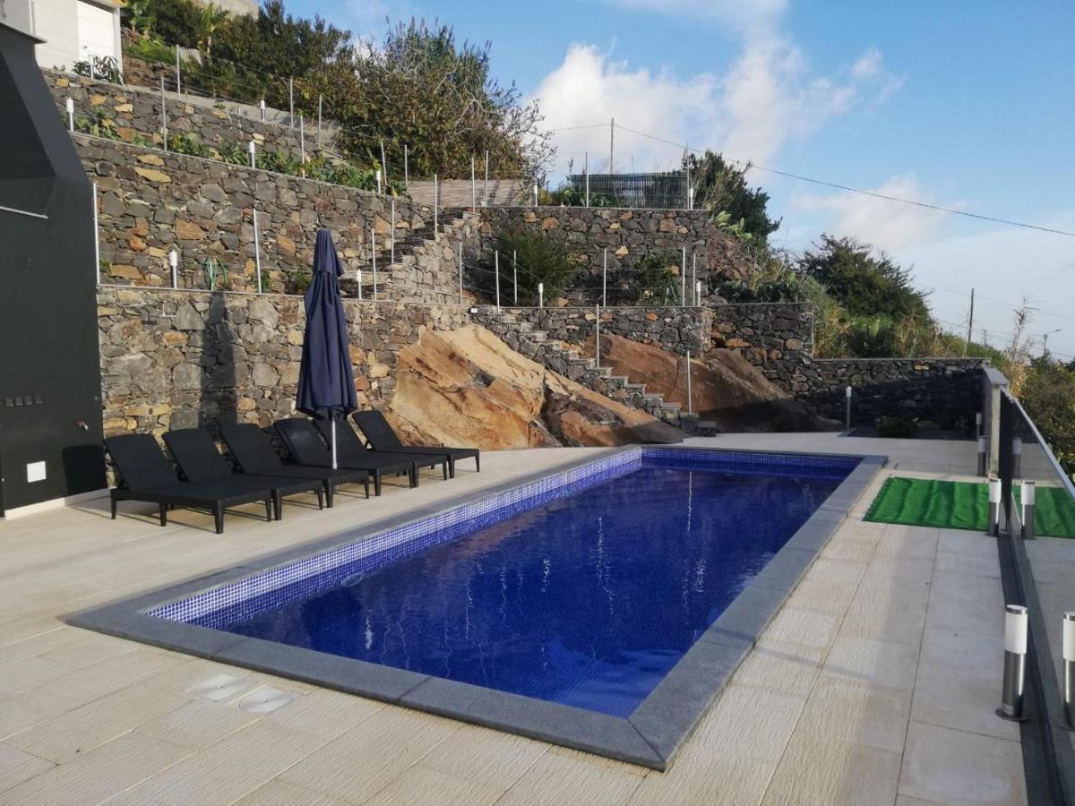 Majestic Seaview Villa ファハ・ダ・オヴェルハ エクステリア 写真