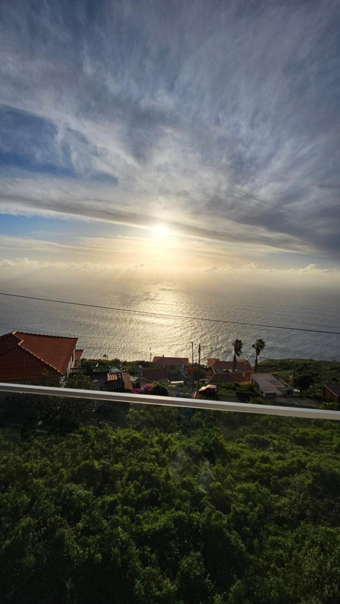 Majestic Seaview Villa ファハ・ダ・オヴェルハ エクステリア 写真