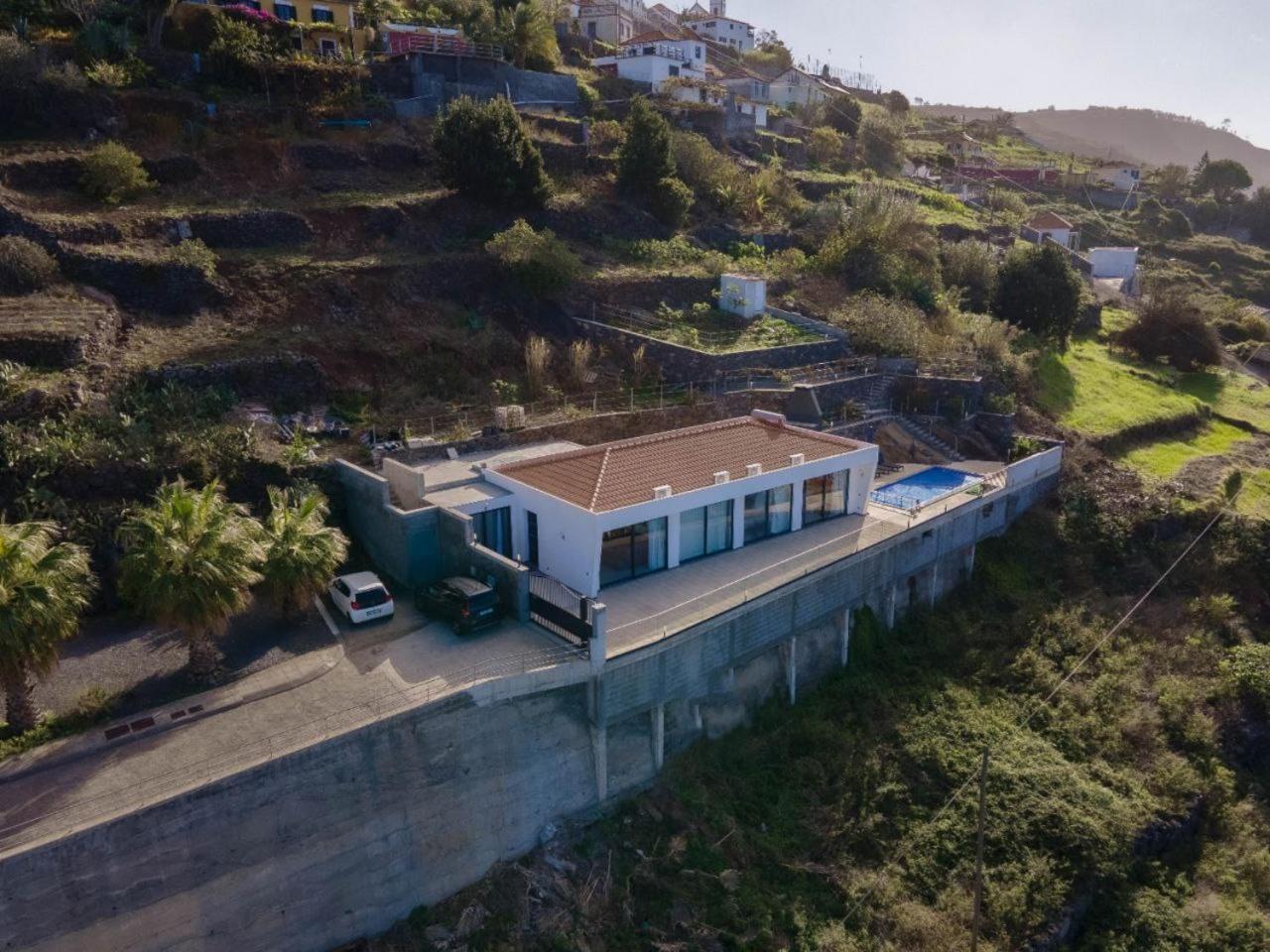 Majestic Seaview Villa ファハ・ダ・オヴェルハ エクステリア 写真